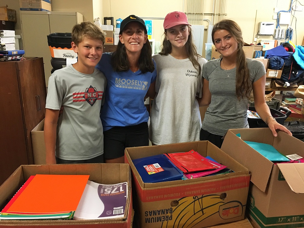 School supply volunteers11